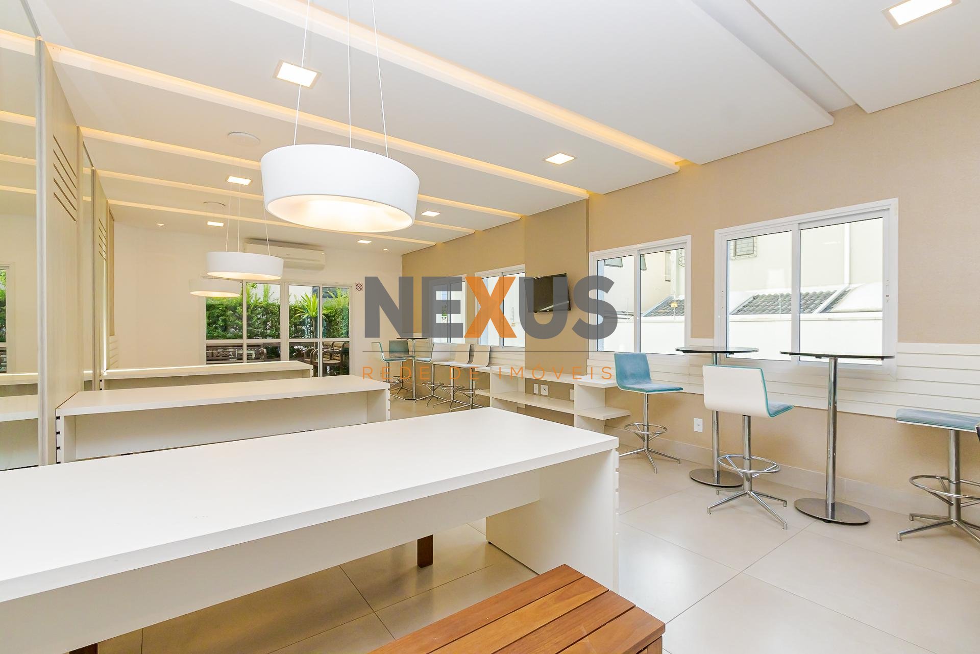 Sobrado de Alto Padrão em São José dos Pinhais Afonso Pena, 1...