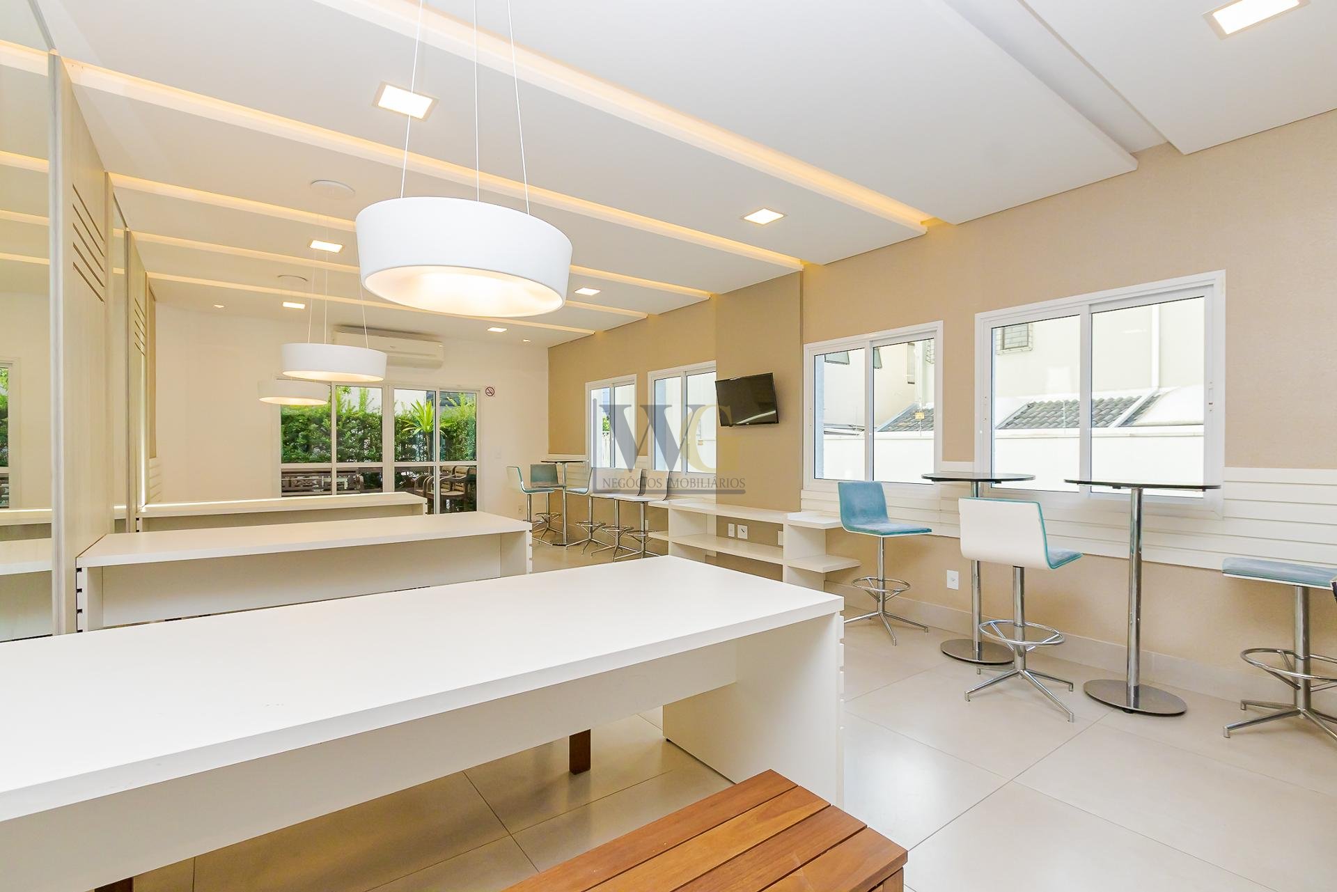 Sobrado Triplex Mobiliado no Jardim das Américas, Residencial ...