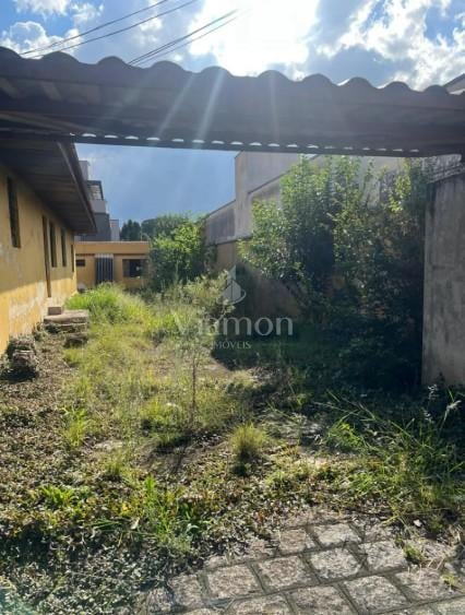 Terreno 490m  à Venda no Jardim das Américas com Casa e Edícula