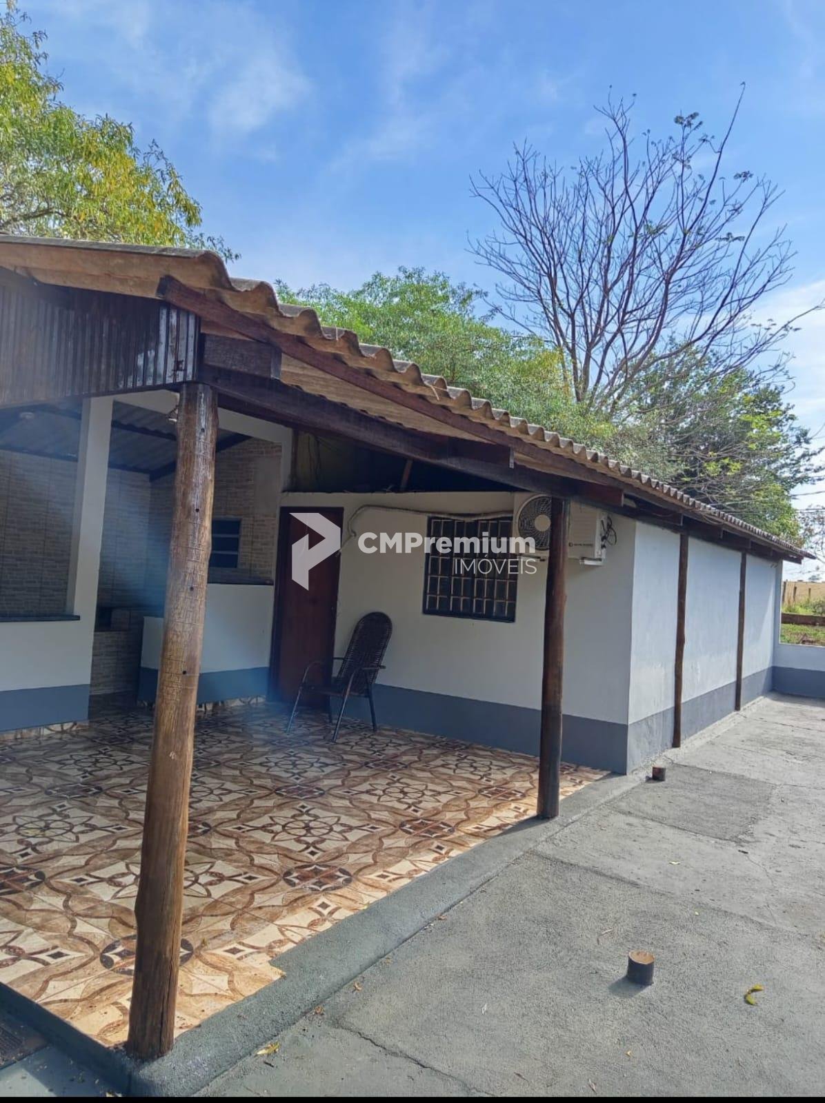Sítio de Porteira Fechada em Santa Mônica  36.000 m  com Casa ...