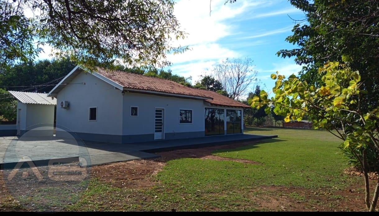 Sítio de Porteira Fechada em Santa Mônica  36.000 m  com Casa ...