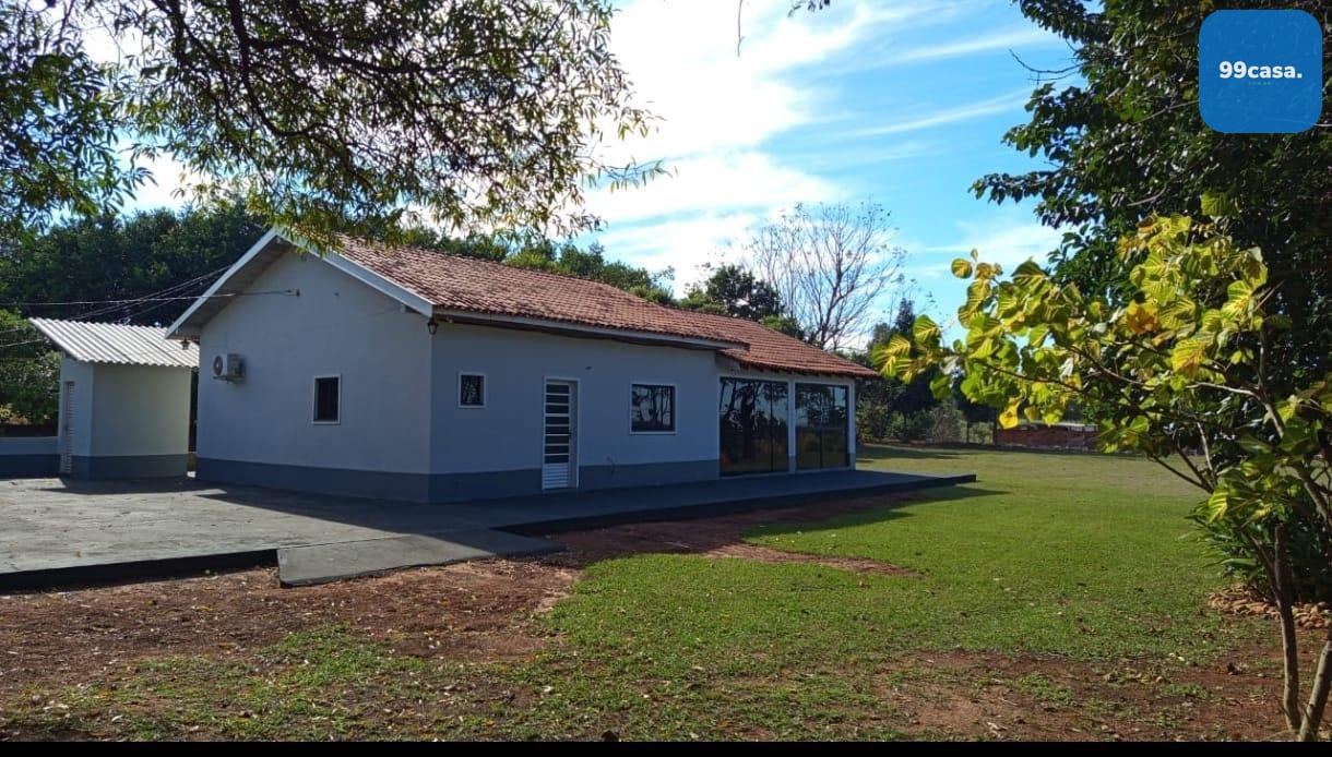 Sítio de Porteira Fechada em Santa Mônica  36.000 m  com Casa ...