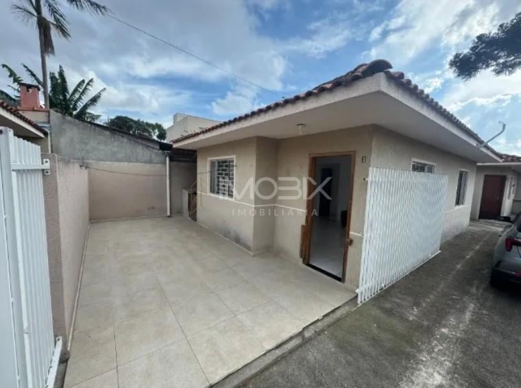 Casa em Condomínio Fechado no Cajuru, 2 Quartos, Vaga Exclusiv...