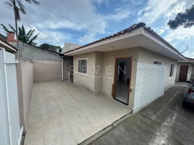 Casa em Condomínio Fechado no Cajuru, 2 Quartos, Vaga Exclusiv...