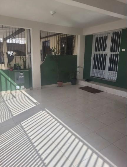 Sobrado 3 Quartos à Venda no Pinheirinho  Conforto, Garagem e ...