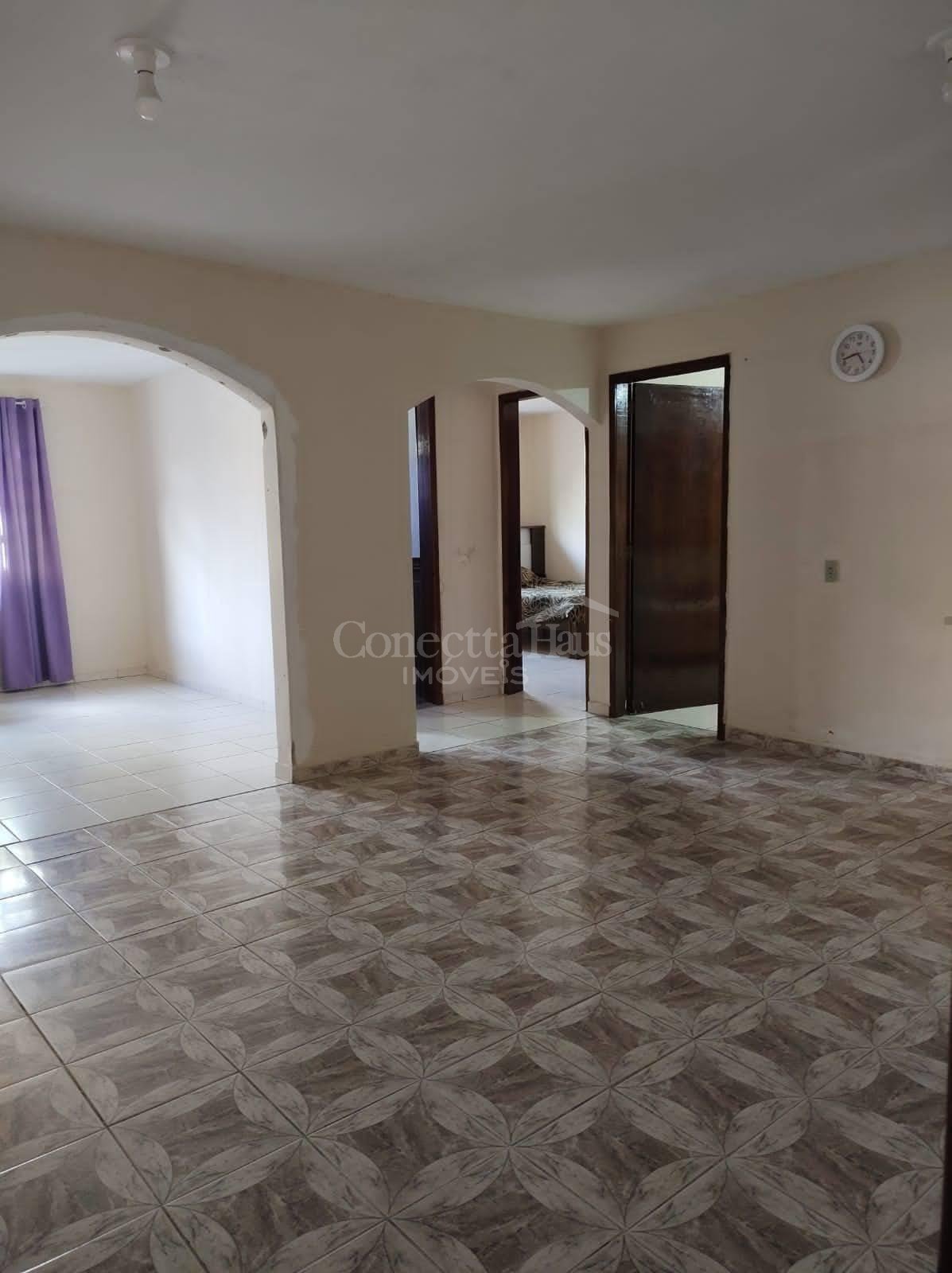 Oportunidade  Casa com Sobrado Grande no Capão Raso  Ideal par...