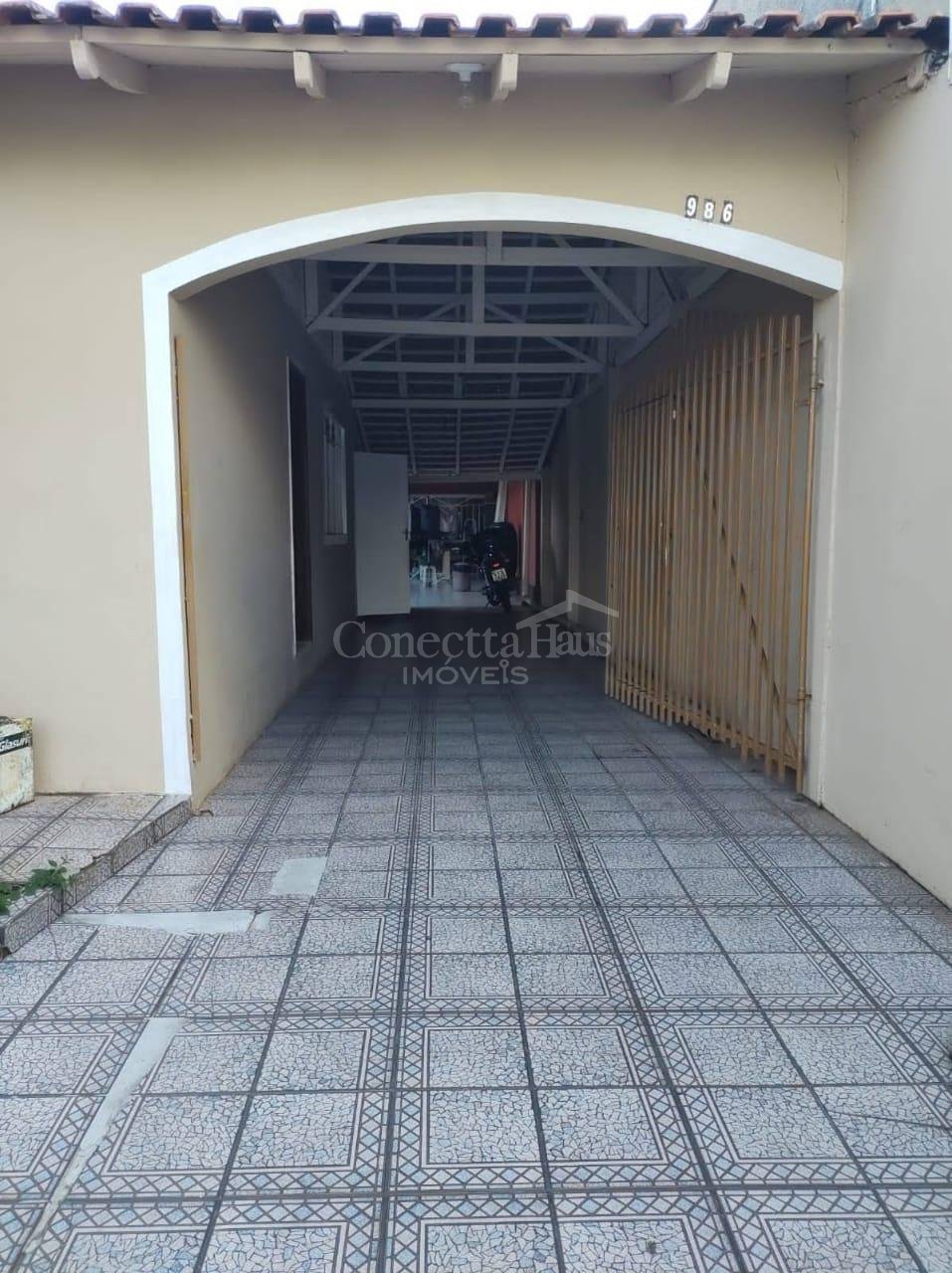 Oportunidade  Casa com Sobrado Grande no Capão Raso  Ideal par...