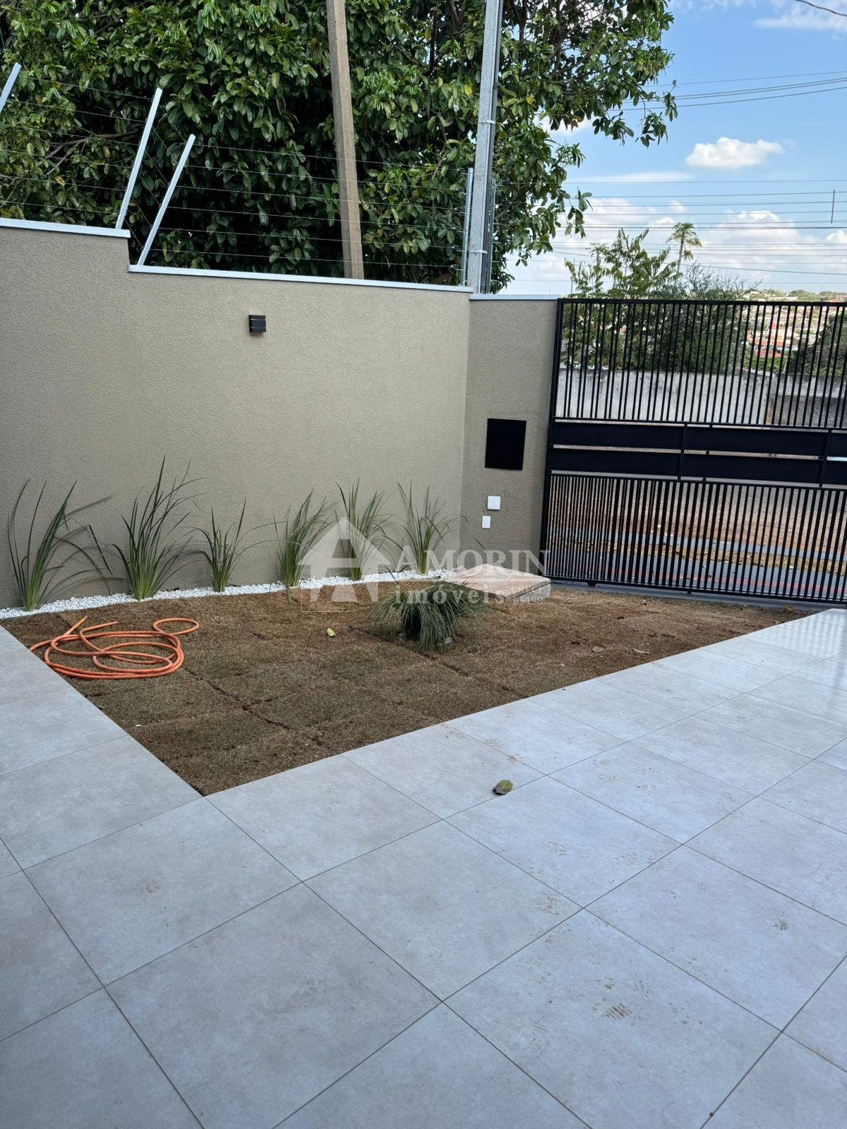 Linda Casa em Maringá com Espaço Gourmet, Quintal e 3 Quartos ...