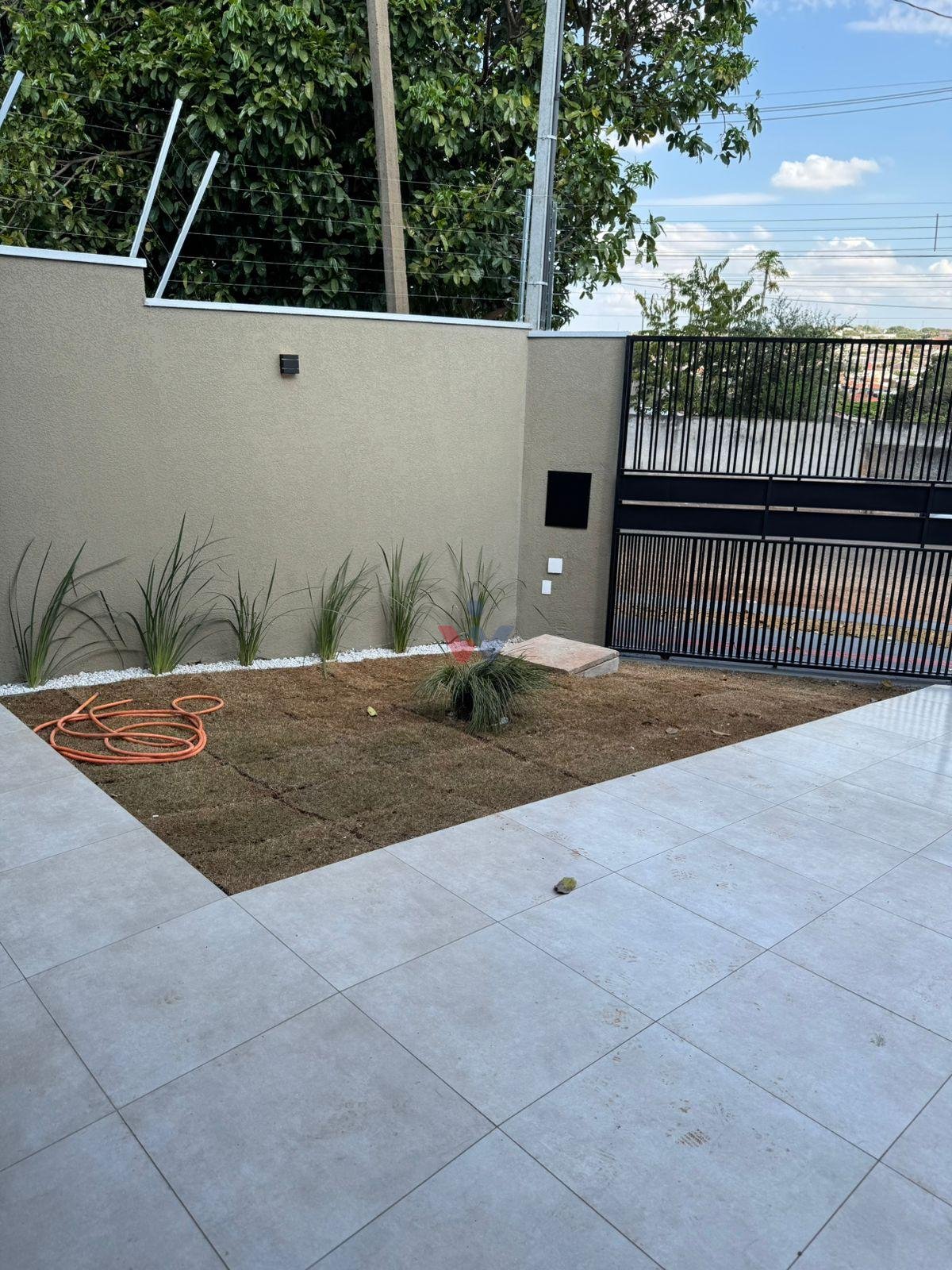 Linda Casa em Maringá com Espaço Gourmet, Quintal e 3 Quartos ...