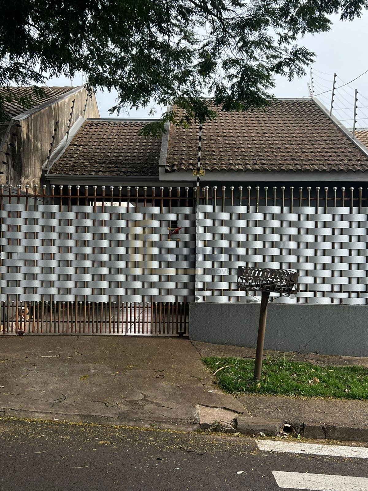 Casa à Venda no Jardim Ipanema, 3 Quartos, Suíte e Quintal par...