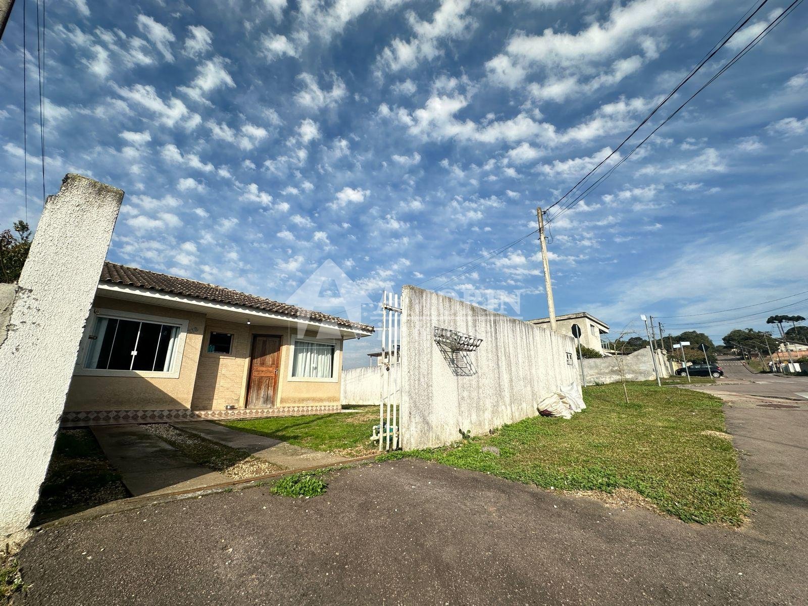 Casa de esquina à venda no Condomínio Vila Franca  3 quartos e...