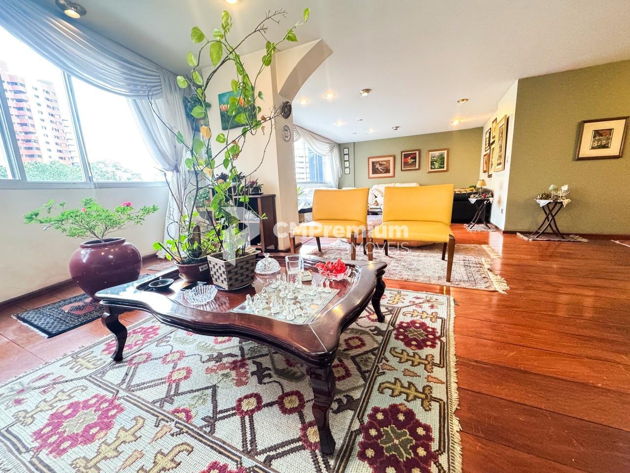 Apartamento de Alto Padrão no Água Verde, 262 m  de  Sofistica...