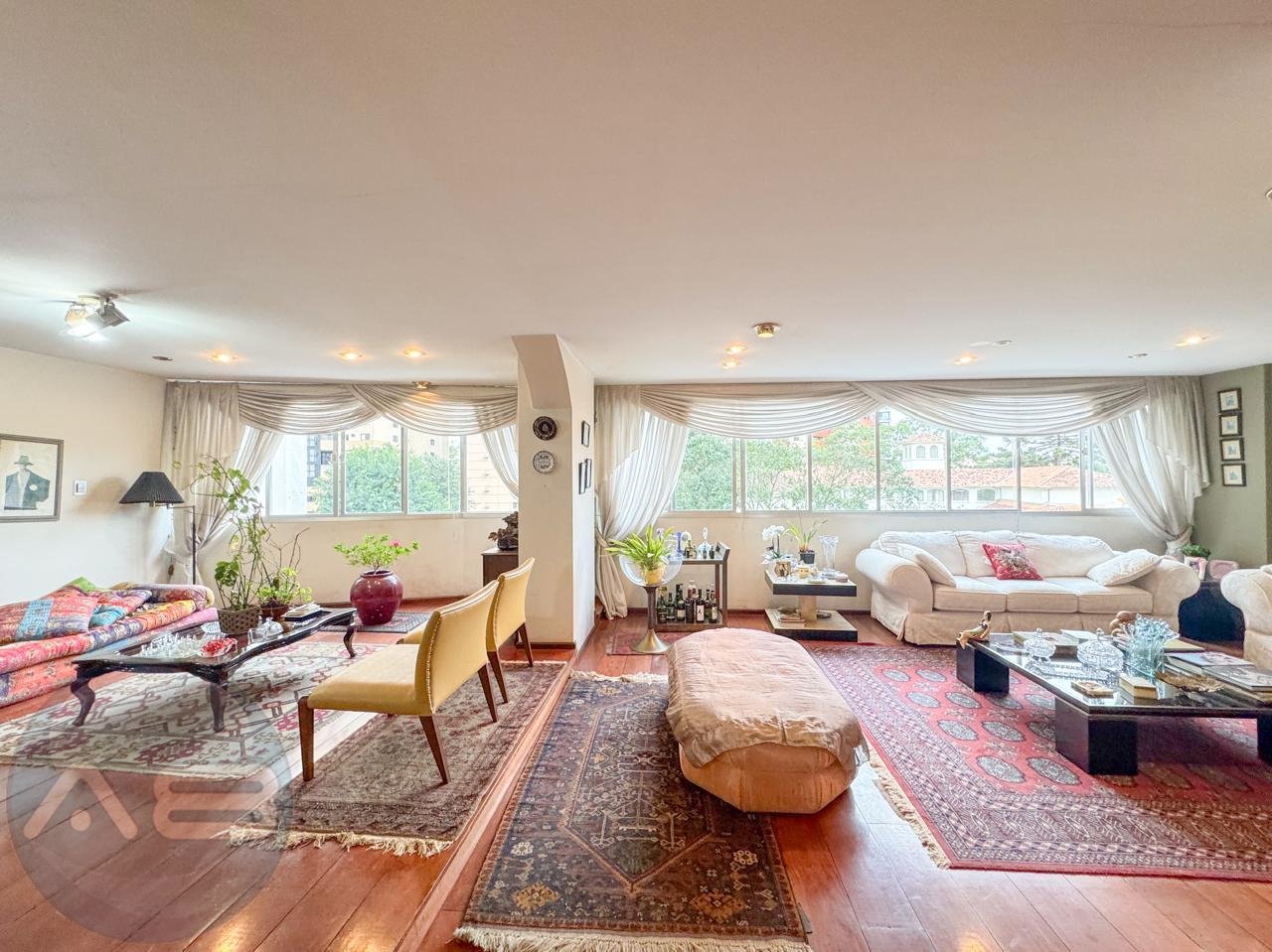 Apartamento de Alto Padrão no Água Verde, 262 m  de  Sofistica...
