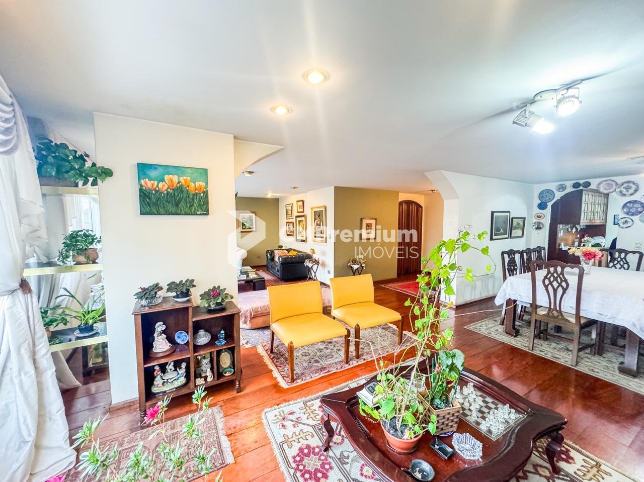 Apartamento de Alto Padrão no Água Verde, 262 m  de  Sofistica...