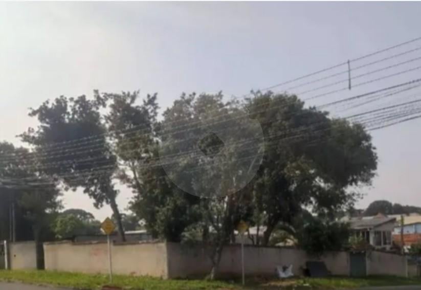 Terreno de Esquina 435 m  em Bairro Valorizado  Próximo ao Três Marias