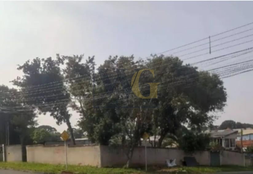 Terreno de Esquina 435 m  em Bairro Valorizado  Próximo ao Trê...