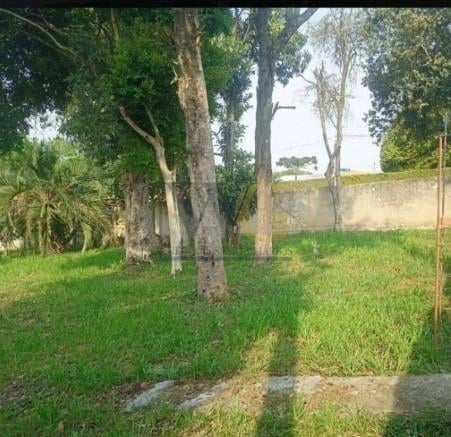 Terreno de Esquina 435 m  em Bairro Valorizado  Próximo ao Trê...