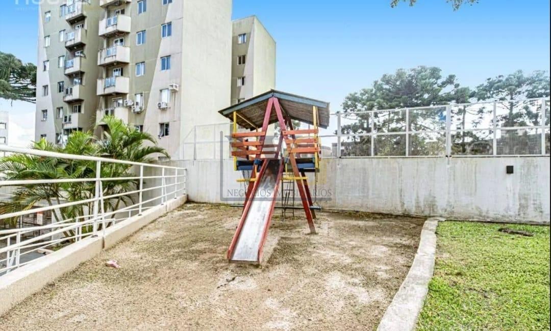 Apartamento ensolarado no Capão Raso  3 quartos com suíte, sac...