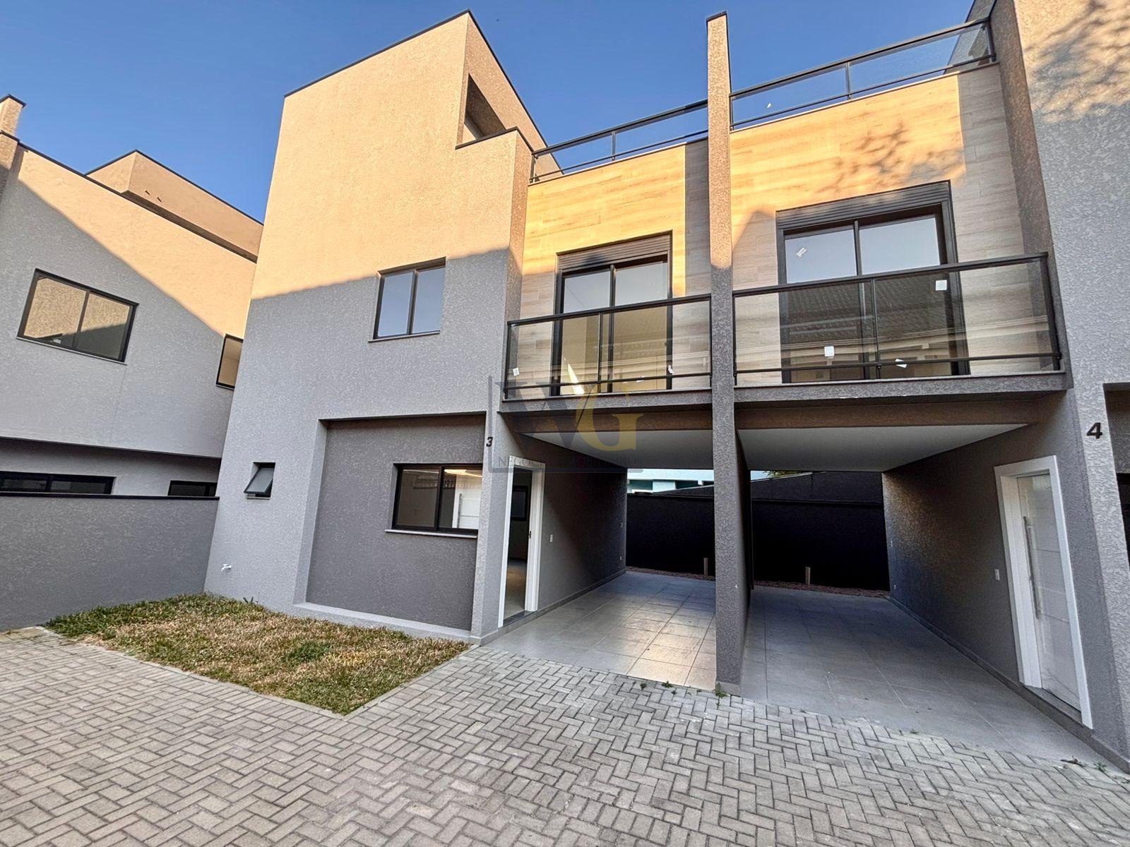 Sobrados Exclusivos em Condomínio Fechado no Uberaba  Conforto...