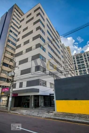 Apartamento Ensoralado no Último Andar com 1 Quarto, Vaga e Ót...