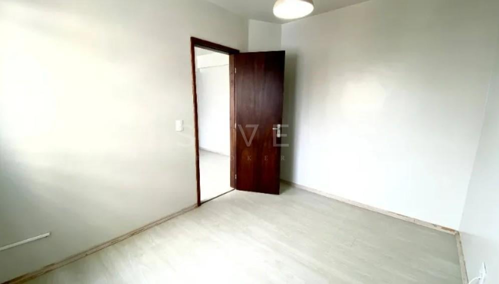 Apartamento Ensoralado no Último Andar com 1 Quarto, Vaga e Ót...