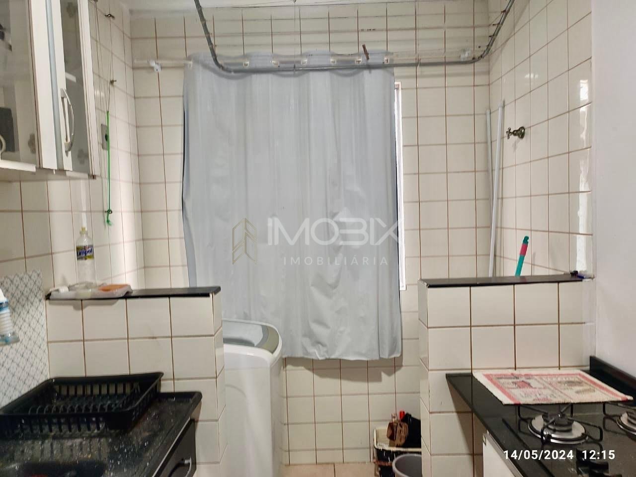 Apartamento Iluminado e Arejado no Cajuru  Localização Privile...