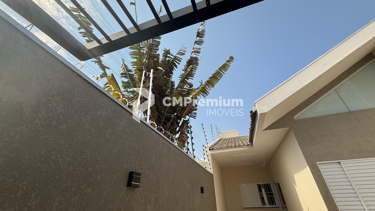 Linda Casa no Jardim São Paulo com 3 Quartos, Suíte e Espaço G...