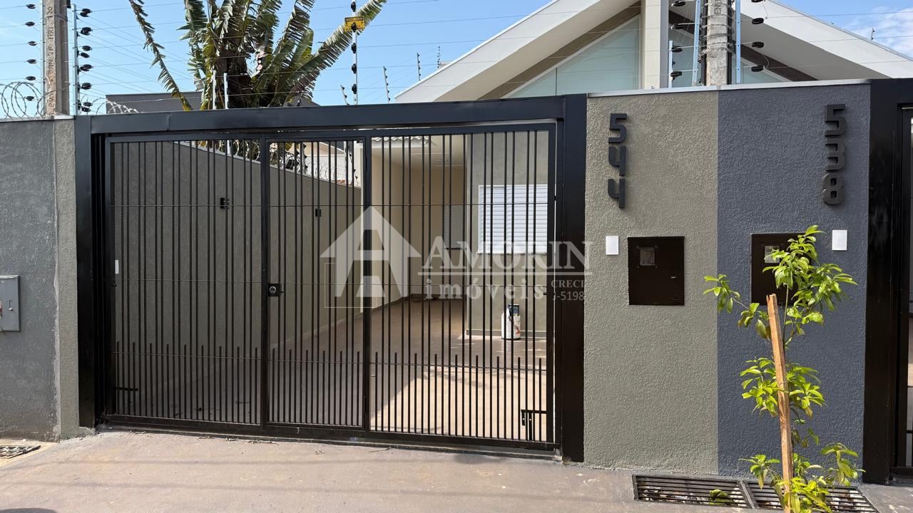 Linda Casa no Jardim São Paulo com 3 Quartos, Suíte e Espaço G...