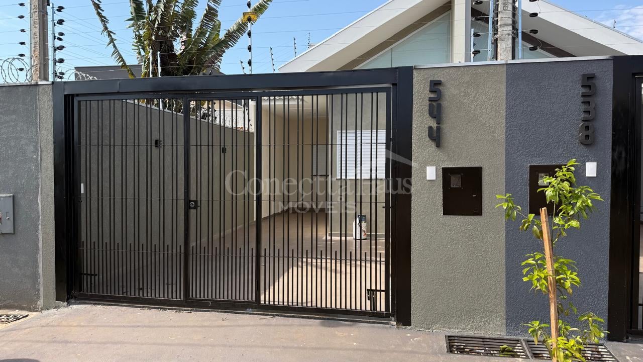 Linda Casa no Jardim São Paulo com 3 Quartos, Suíte e Espaço G...