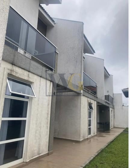 Exclusivo Sobrado 220 m  à Venda no Barreirinha  Condomínio Fe...