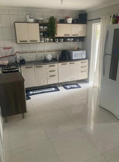 Exclusivo Sobrado 220 m  à Venda no Barreirinha  Condomínio Fe...