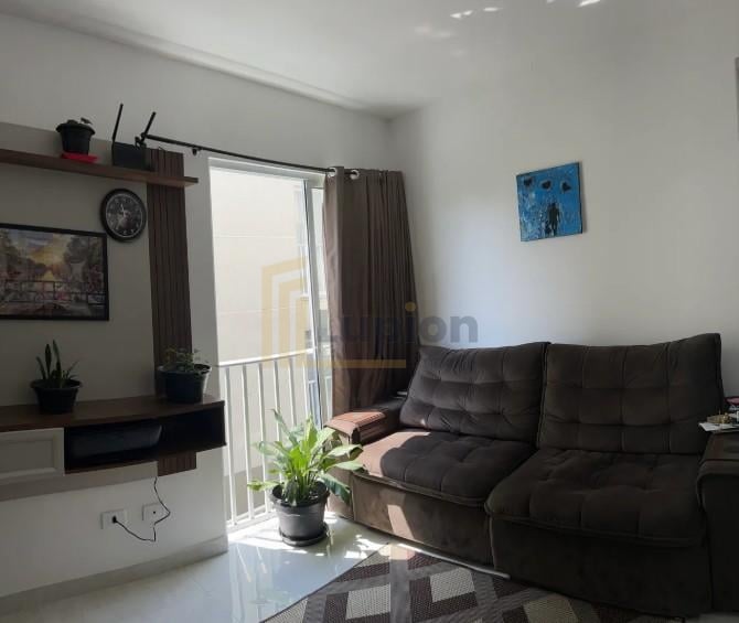 Apartamento Mobiliado à Venda no Santa Cândida  2 Quartos, Mod...
