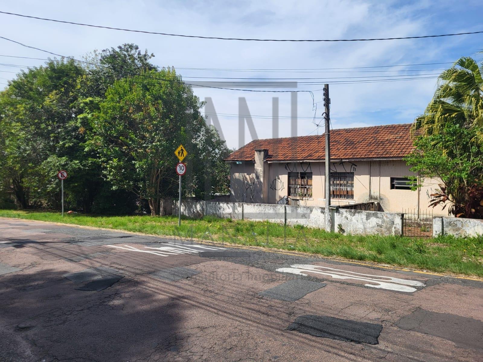 Terreno de Esquina 525 m  no São Lourenço  Localização Nobre e...