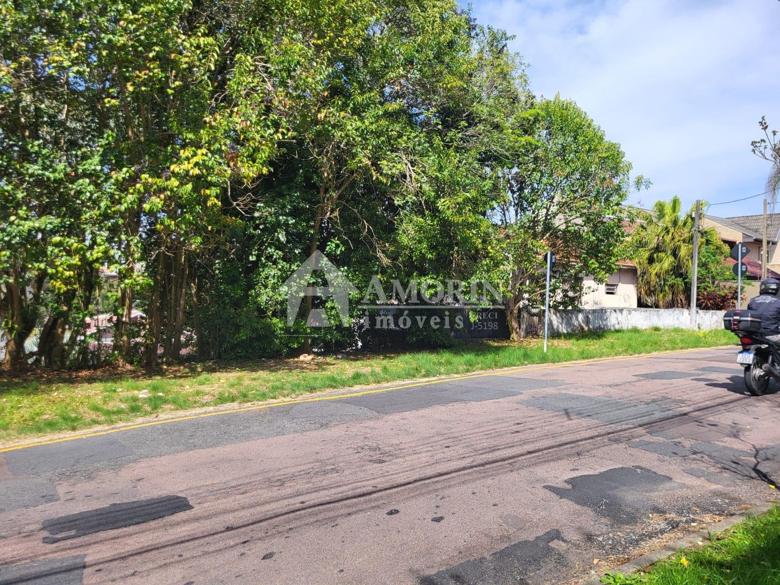 Terreno de Esquina 525 m  no São Lourenço  Localização Nobre e...