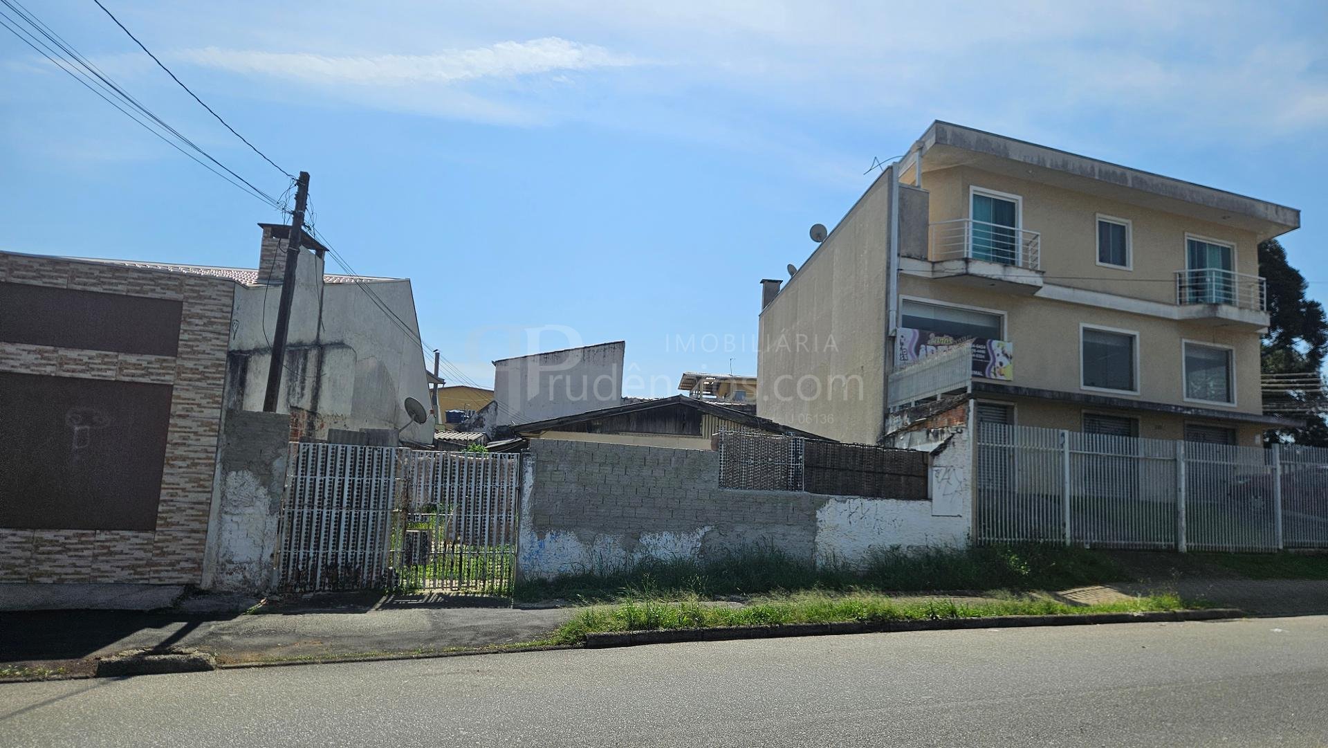 Oportunidade  Imóvel com Terreno de 253m  e Grande Potencial C...