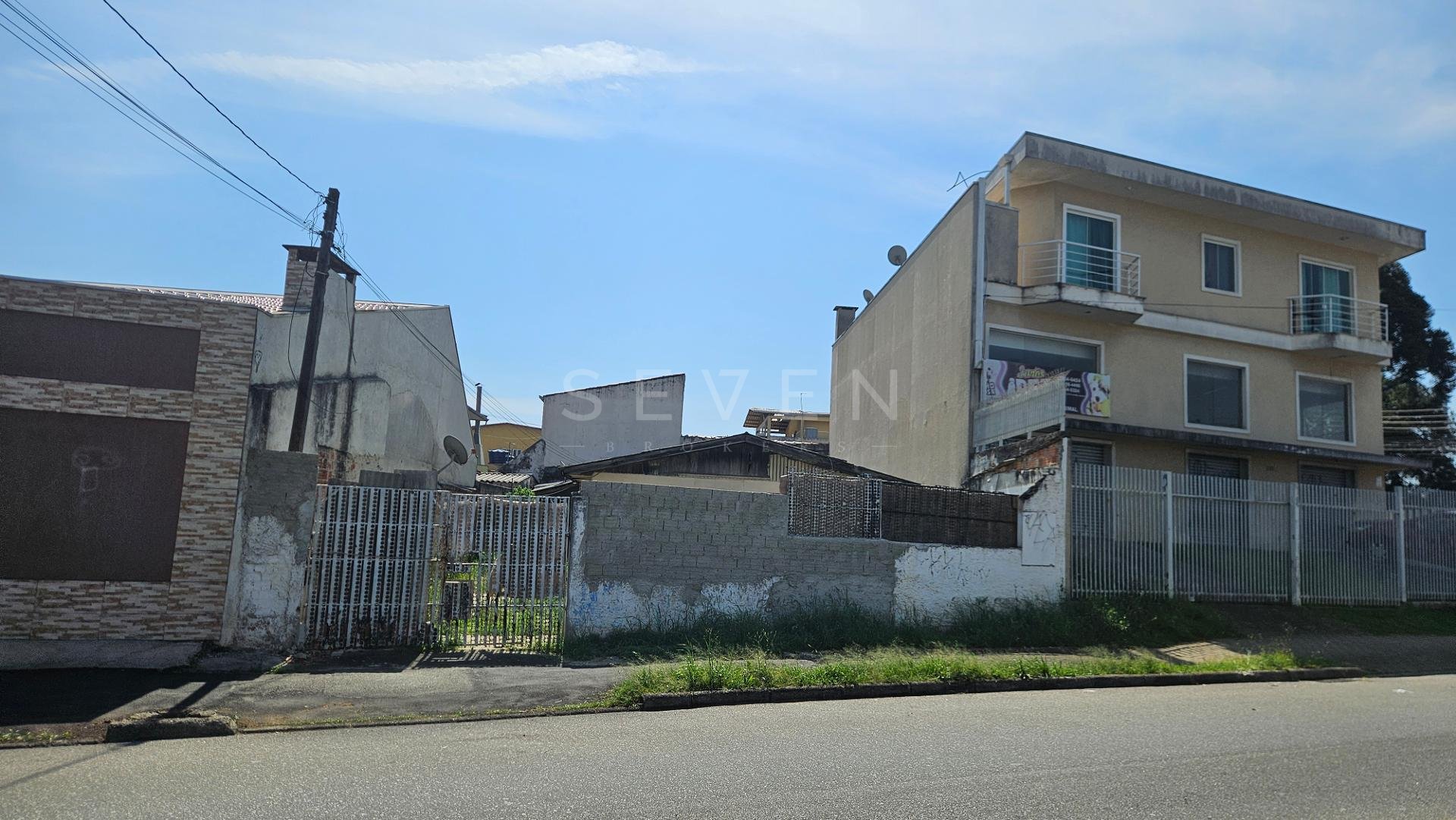 Oportunidade  Imóvel com Terreno de 253m  e Grande Potencial C...