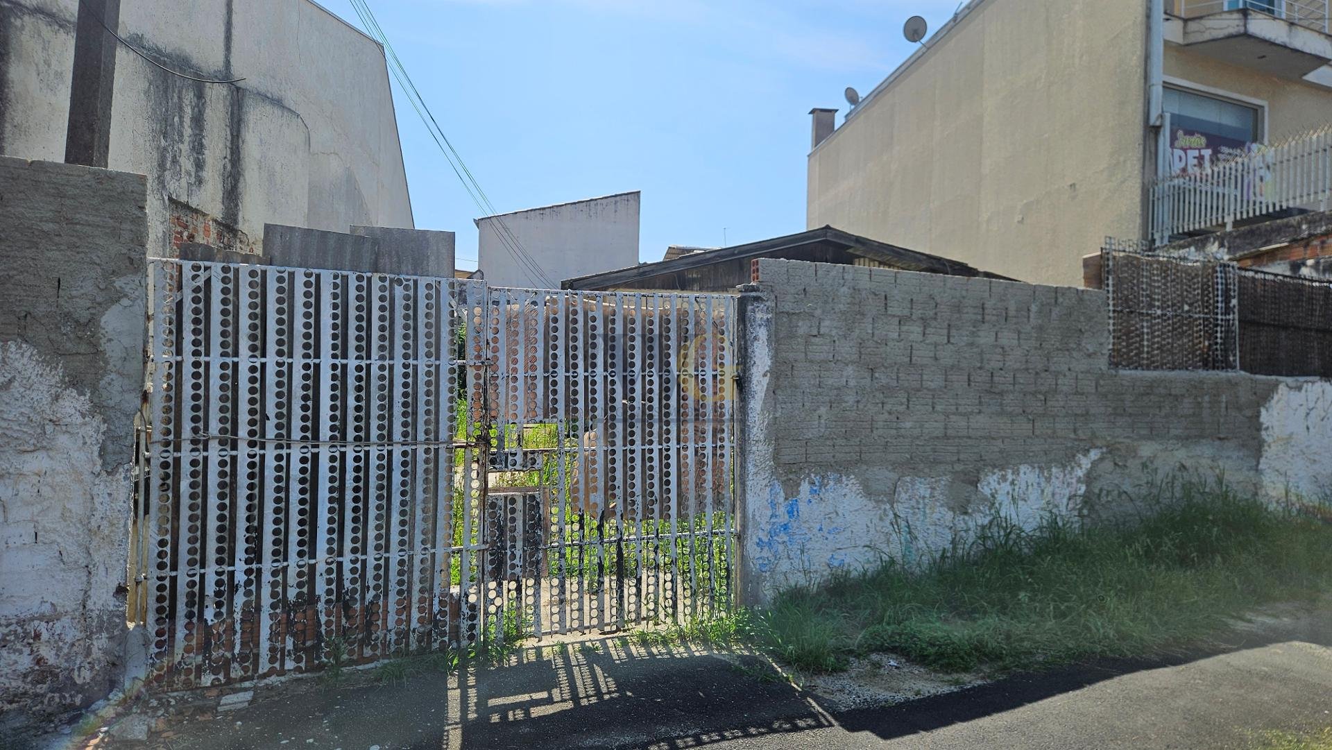 Oportunidade  Imóvel com Terreno de 253m  e Grande Potencial C...