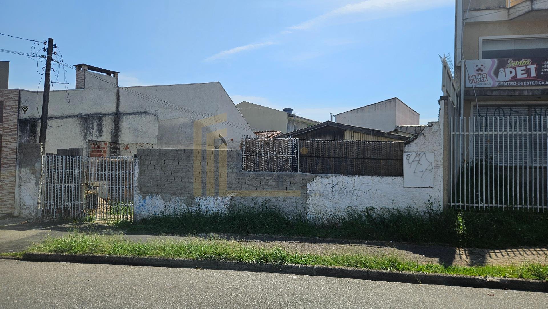 Oportunidade  Imóvel com Terreno de 253m  e Grande Potencial C...