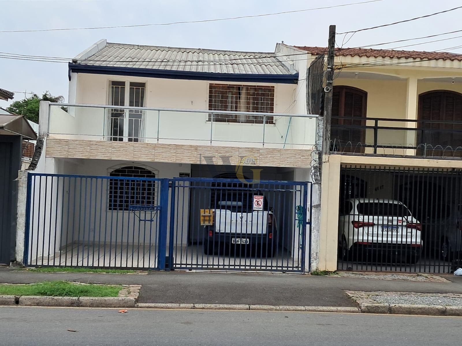 Sobrado Reformado com 3 Quartos no Alto Boqueirão  Único Dono ...