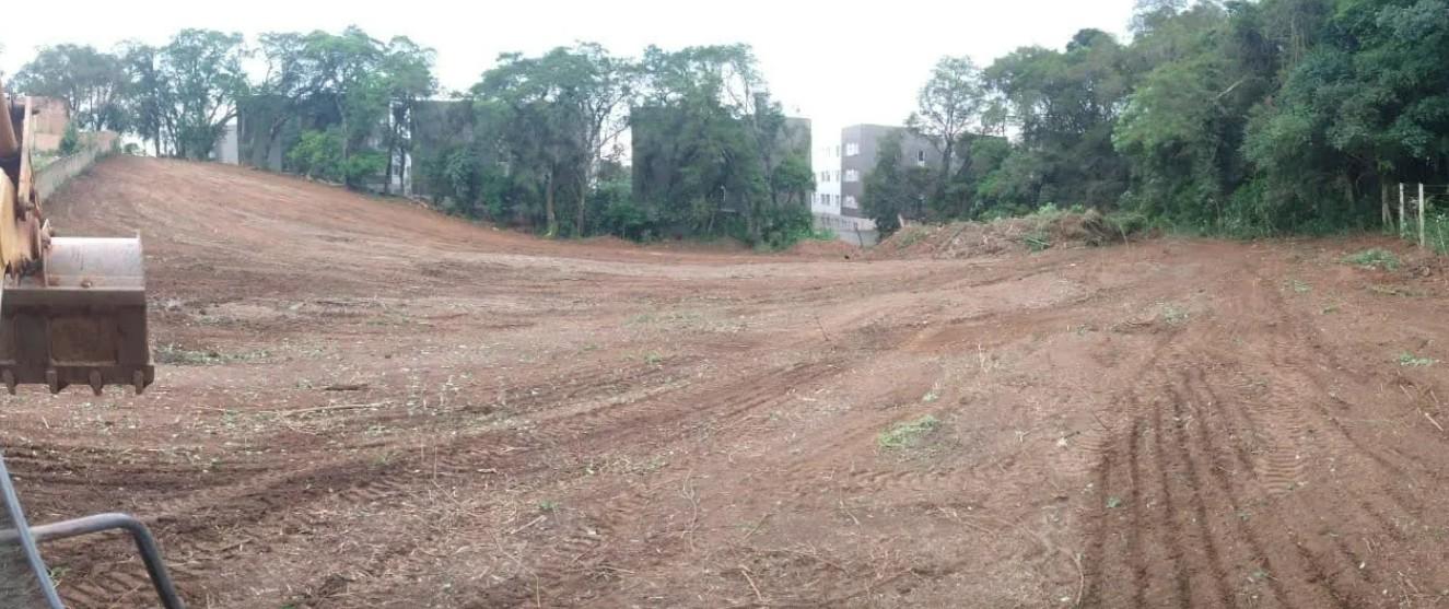 Terreno Premium no Bairro Costeira com Potencial para 180 Apar...