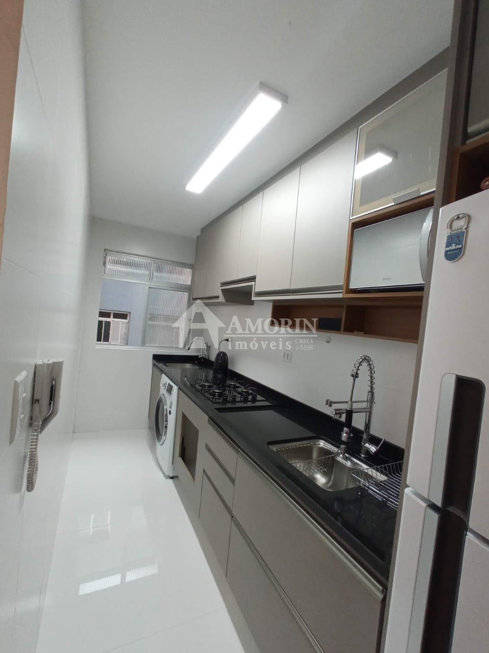 Apartamento mobiliado no Centro de Araucária com 3 quartos e v...