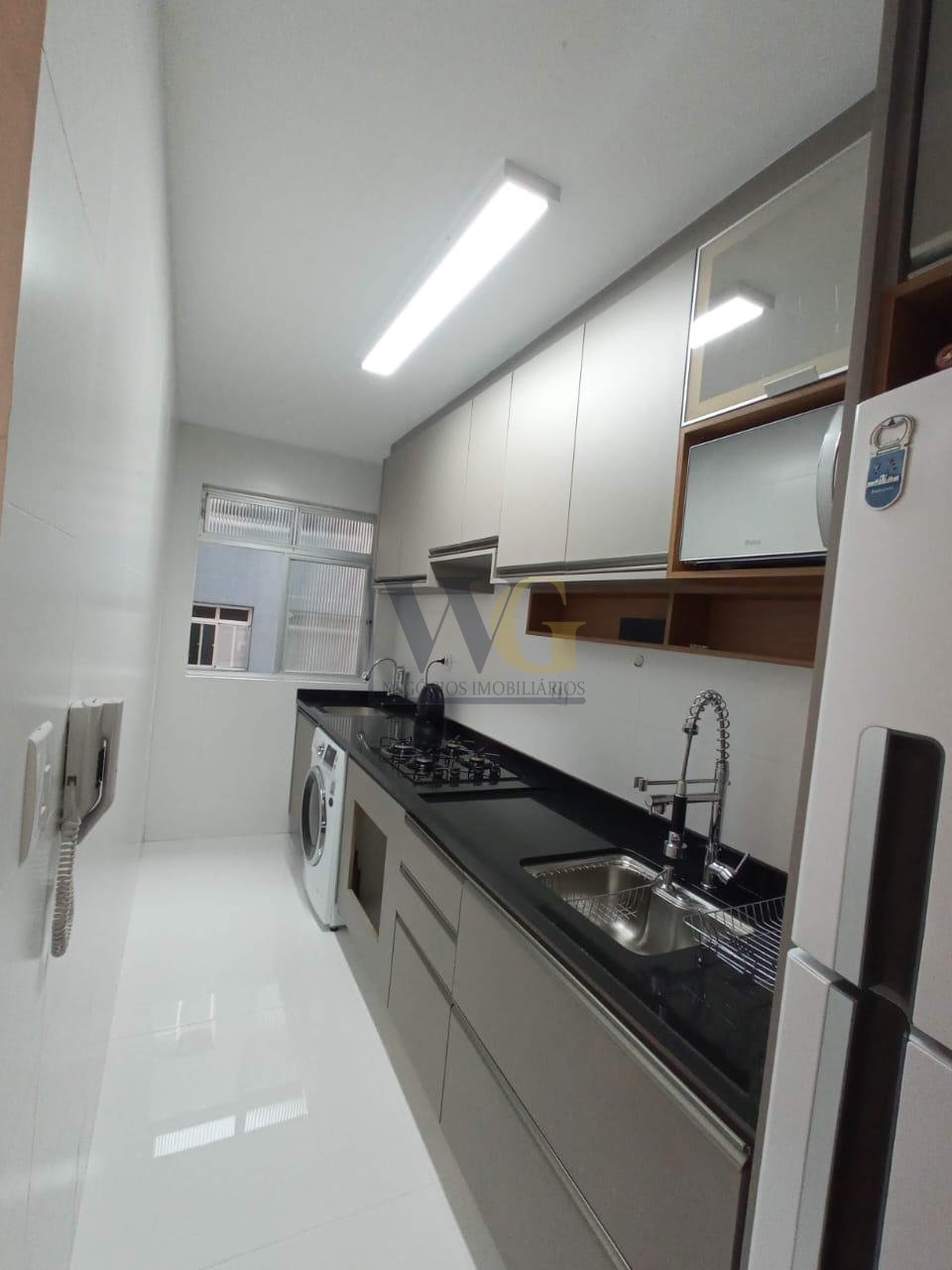 Apartamento mobiliado no Centro de Araucária com 3 quartos e v...