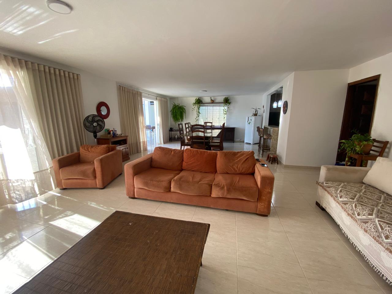 Casa Completa no Litoral  5 Quartos, Edícula, Piscina e Sala C...