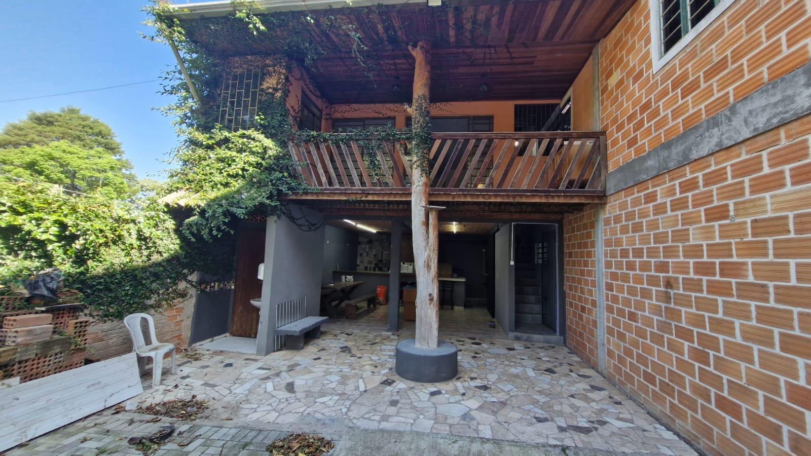 Barracão Comercial em Esquina | 850 m  Construídos em Terreno ...