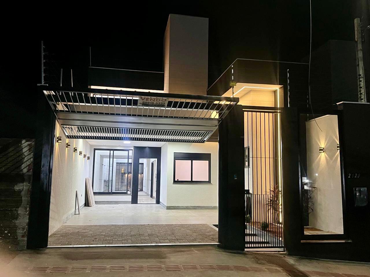 Casa de Alto Padrão com Piscina, 3 Suítes e Área Gourmet  Jard...