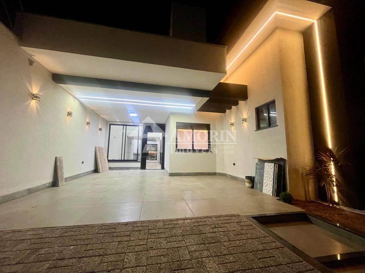 Casa de Alto Padrão com Piscina, 3 Suítes e Área Gourmet  Jard...