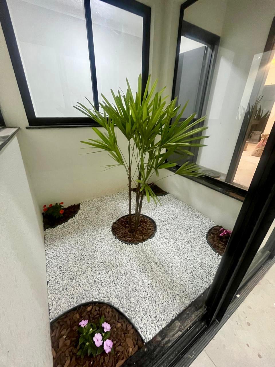 Casa de Alto Padrão com Piscina, 3 Suítes e Área Gourmet  Jard...