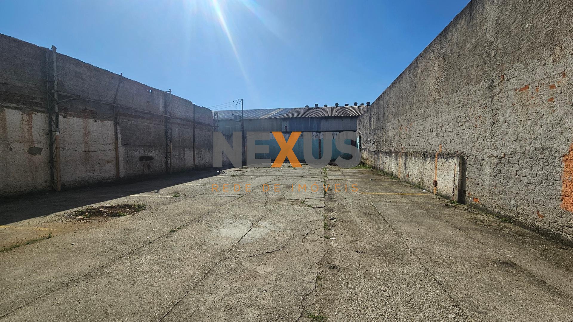 Terreno com predio Comercial em Ponto Estratégico Ideal para...