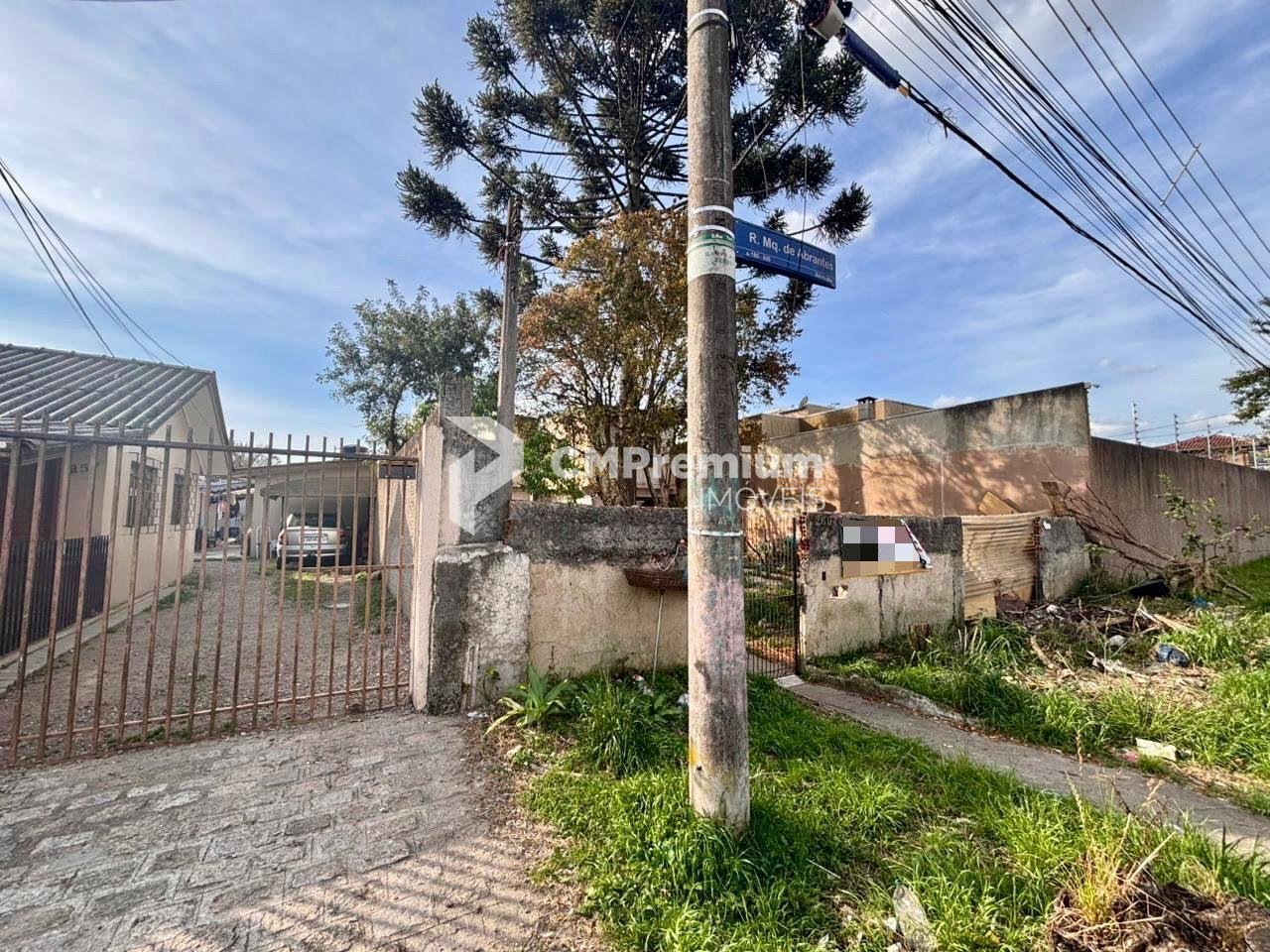 Terreno com 346 m  e 4 casas locadas  Investimento seguro e al...