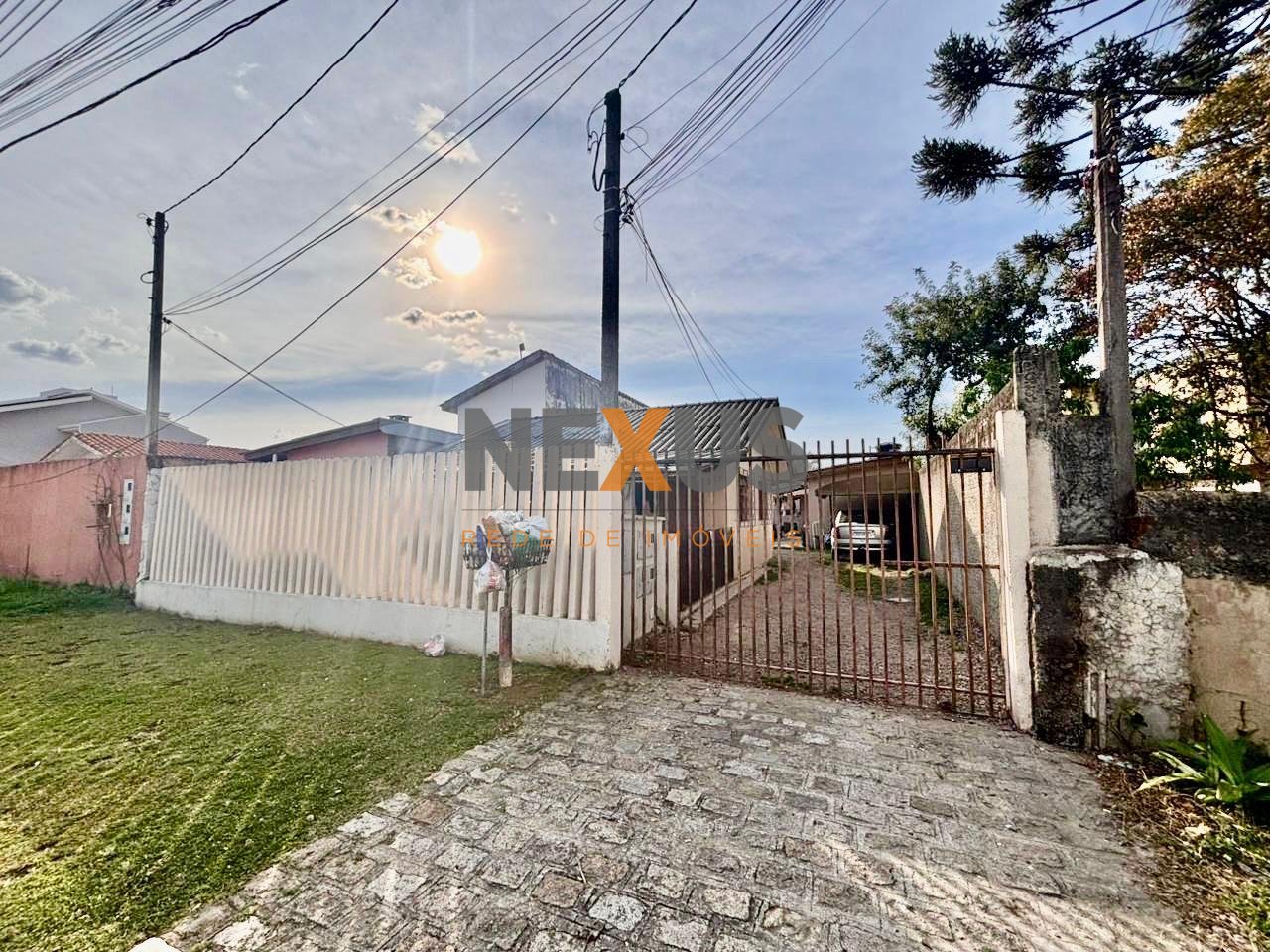 Terreno com 346 m e 4 casas locadas Investimento seguro e al...